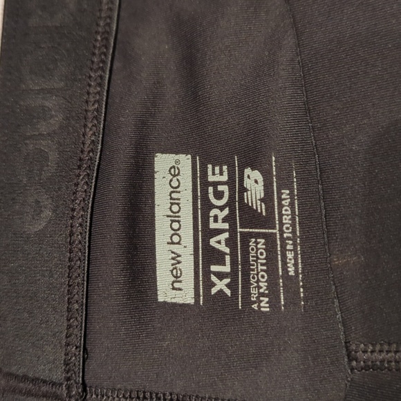 Women's New Balance black Capri leggings size XL - Picture 2 of 4